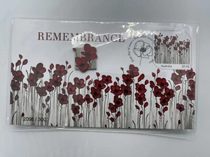 2022 Remembrance Day Magnetic Red Poppy Badge Prestige Cover with Stamp - Picture 1 of 1