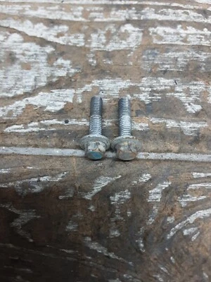 2005 05 05-06 Triumph Sprint ST 1050 parafusos de partida do motor - Imagem 1 de 4