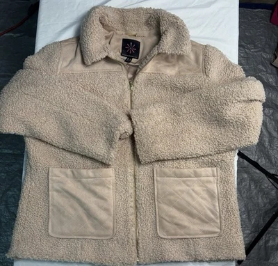 Chaqueta polar Isaac Mizrahi Shepra con ribete de cuero sintético para mujer talla grande Foto 1 de 4