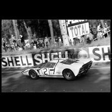 Photo A.034196 FORD GT40 HILL-AMON 24 HEURES DU MANS 1965 LE MANS