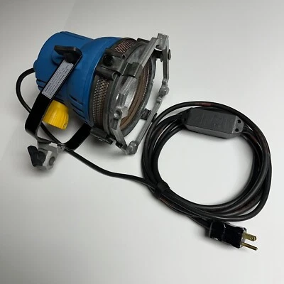 ARRI Arrilite 1000 - Open Face Flood / Spot Studio Light 1000w: Tested & Works - Image 1 of 4