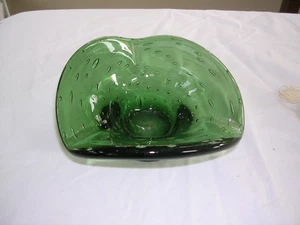 #B VINTAGE MODERN MCM Freeform Large Green Glass Heavy Ashtray~beautiful cond - Picture 1 of 6