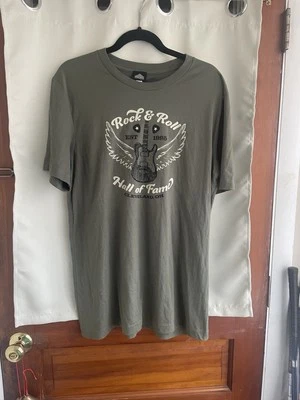 Camiseta Salón de la Fama del Rock & Roll Cleveland Ohio Music Talla LG Army Green Wings Foto 1 de 4