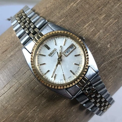 Vintage Seiko Women 7N83-0041 Fashion Fluted Two Tone Quartz Analog Watch 7 1/2" - Image 1 of 4