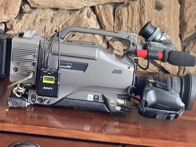 JVC GY-DV5000 Professional Camcorder,    Fully Functional. Sold AS IS URX-P03. - Image 1 of 4