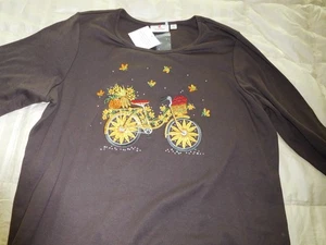 Quacker Factory 3/4 Arm Top mit besticktem Fahrrad, Blumen & Äpfeln XL - Bild 1 von 5