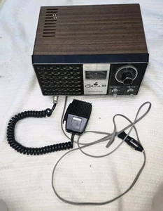 Cobra Communications 85 Dynascan Deluxe 2-drożna stacja bazowa radia cb włączona - Zdjęcie 1 z 12