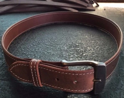 Herramienta de trabajo de cuero cosido envejecido de 1,5" pistola funda cinturón marrón resistente Foto 1 de 4