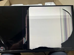 Samsung ViewFinity S80D 27" 4K HDR Monitor LS27D802EANXGO Parts Only - Picture 1 of 3