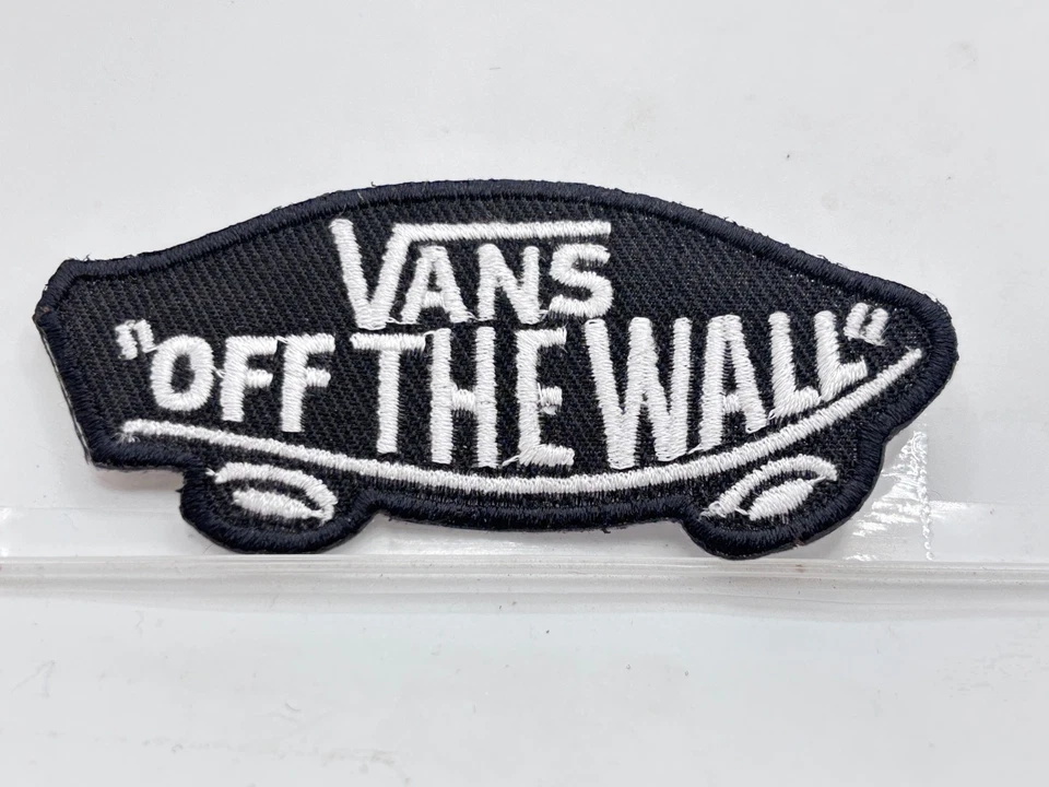 VANS "OFF THE WALL" NUEVO BORDADO EMPRESA HIERRO EN NOMBRE PARCHE ETIQUETA Foto 1 de 1