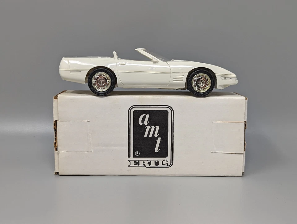 Amt Ertl 1991 Corvette Convertible 7" Plastic Dealership Promo Car 6044EP in Box - Image 1 of 4