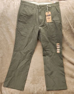 Nuevo con etiquetas Pantalones Dockers D3 Calce Clásico Sarga Caqui Frente Plano Para Hombres 32x30 Verde Gris - Imagen 1 de 8