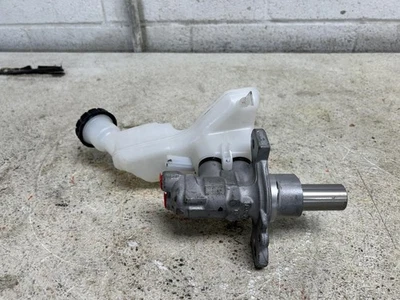 2024 Mercedes Benz Glb250 OEM cilindro mestre de freio número de peça 1774304300 - Imagem 1 de 4