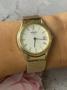 Sekonda Quartz Stretch Pull On Bracelet Watch Gold Tone Water Resist Ladies - Picture 1 of 10