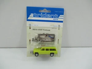 TRIDENT 90018 1:87 CHEVROLET US AIRFORCE FIRETRUCK HO - Picture 1 of 2