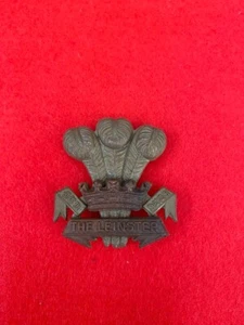 Royal Canadian Leinster Regt cap badge - Picture 1 of 1