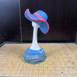 Lady In Hat Resin Deco 5”T 3”L 1”W Boutique Bougie - Picture 1 of 8