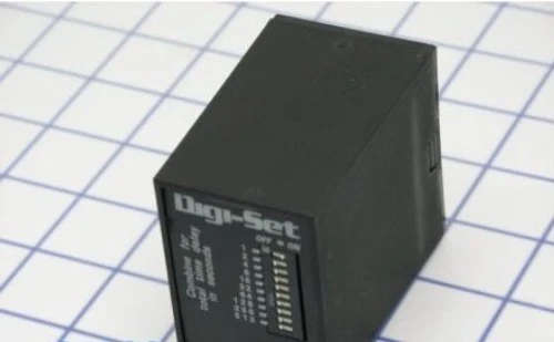 TDM120AL Littelfuse Relays, TDM Series On Delay Timer, 120VAC, 1-1023 Sec, DIP - Image 1 of 1