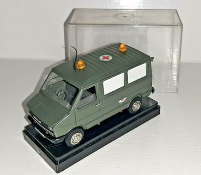 FIAT DUCATO AMBULANZA OLD CARS SCALA 1/43 - Immagine 1 di 4