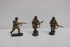 Britain British Tank Support Infantry WWII 2005 Set of 3 Figures 