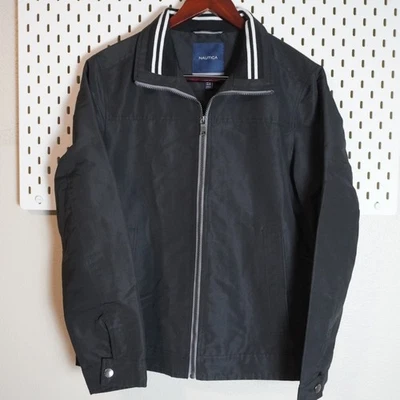 Chaqueta deportiva Nautica negra con cremallera y cuello a rayas para hombre talla S Foto 1 de 4