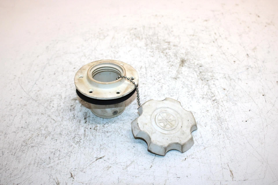 Yamaha Waverunner Lx 650 1992 OEM cuello de llenado de combustible EU0-W6783-01-00 JY22 Foto 1 de 4