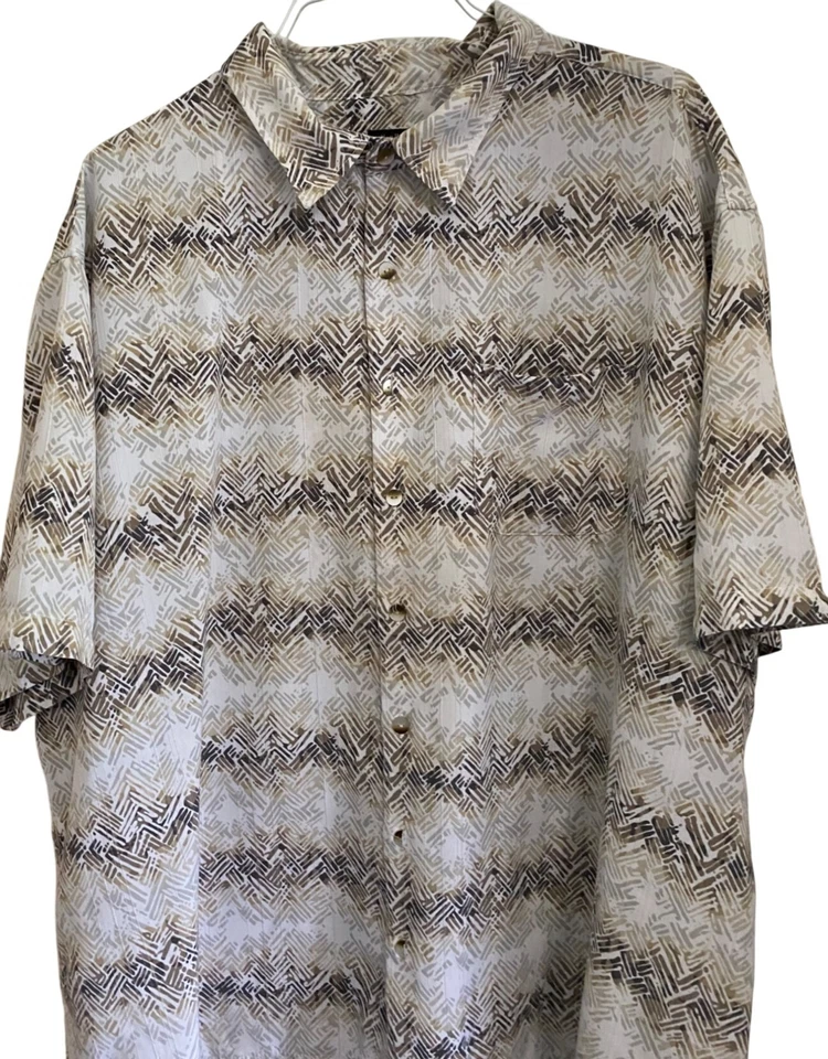 Van Heusen Mens Hawaiian Style Short-Sleeve Shirt 3XL Beige & Brown Geometric Pa - Image 1 of 4
