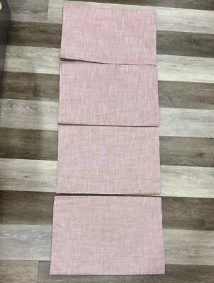 4 Colocaciones de Mesa de Paño Rectángulo Rojo Claro Dorado Brillo en Usado en Excelente Condición Foto 1 de 4