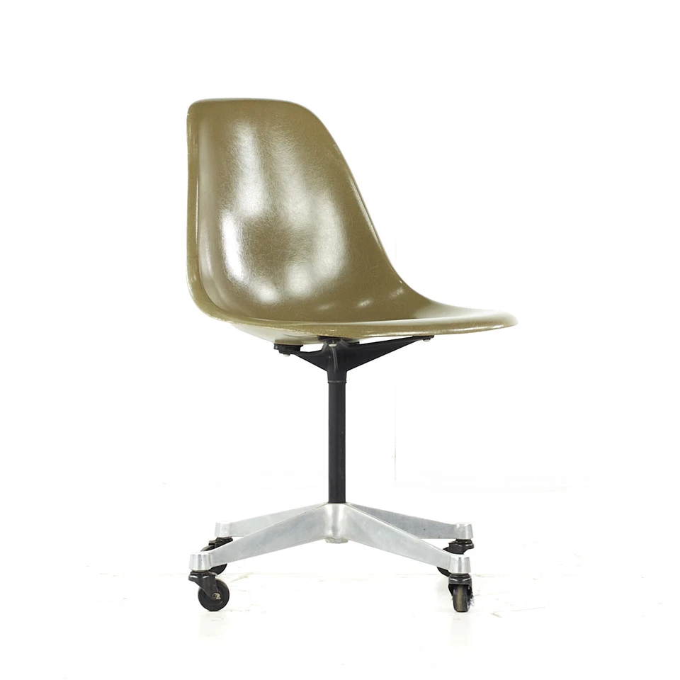 Silla Charles and Ray Eames para Herman Miller Mid Century con ruedas Foto 1 de 4