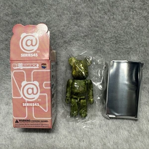 Medicom Toy Bearbrick Series 45 Pattern 100% Be@rbrick Vinyl Figure - Picture 1 of 5