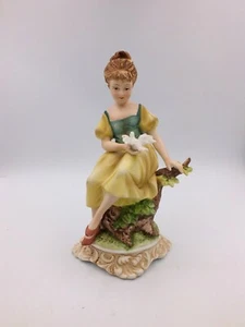 Lefton Japón Mujer y Paloma Estatuilla Dama Vestido Pintado a Mano Porcelana De Colección - Imagen 1 de 7