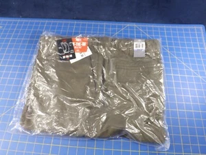 NWT Dockers Men's Olive Green On the Go Big & Tall Pants Flat Front Free Ship - Picture 1 of 5