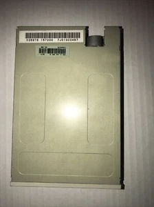 VINTAGE MITSUMI/NEWTRONICS D359T7 1.44MB 3.5" FLOPPY DRIVE INTERNAL - Afbeelding 1 van 7