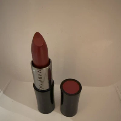 NIB MARY KAY CREME LIPSTICK~DISCONTINUED RARE Red  - Image 1 of 4