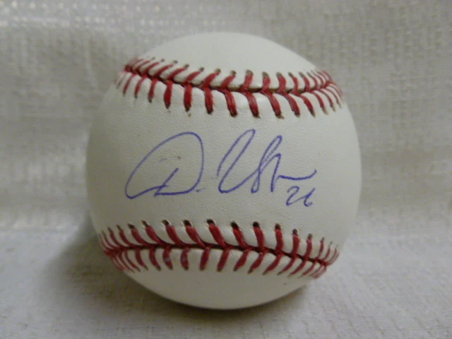 Autenticación MLB de béisbol firmada por Dan Uggla de los Nacionales de Washington Foto 1 de 4