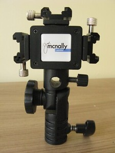 Lastolight Joe Mcnally triflash triple flash umbrella/softbox mount