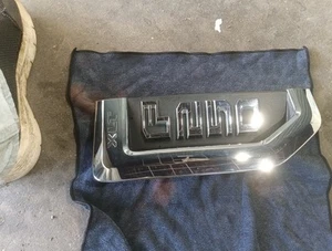 OEM Genuine 2017-2020 Ford F250 XLT Chrome Emblem - Picture 1 of 4