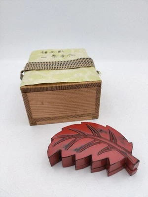 Caja de madera tallada vintage con soporte de incienso japonés Ichiyo KOGO Kamakura Foto 1 de 4