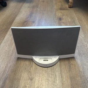 Genuine Bose SoundDock iPhone iPod Digital Music Player Please Read - Picture 1 of 3