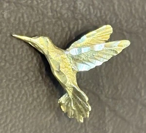 Ciondolo o ciondolo in oro giallo massiccio 14 carati colibrì inciso strutturato - Foto 1 di 7