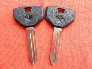 2 DODGE CHRYSLER PLYMOUTH PENTASTAR NOS KEY BLANKS 94 1995 1996 1997 1998 1999 - Bild 1 von 2