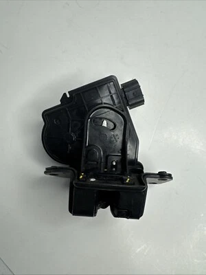 Actuador de pestillo de bloqueo de escotilla de maletero eléctrico Scion XB 2009 usado 2008-2014 Foto 1 de 4