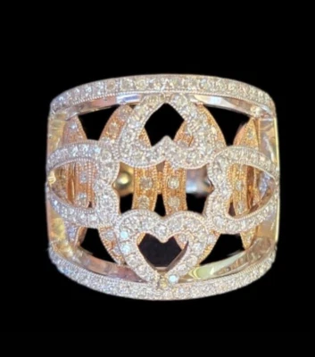 Anillo de cóctel pavé con racimo de oro de 14 quilates de diamantes corazón 11,7 gramos Foto 1 de 4