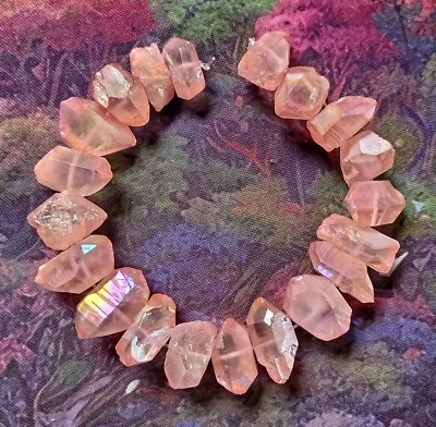 😏 Bergkristall Spitzen-Nuggets Doppelender rosarot irisierend 20 cm-Strang 😉 - Bild 1 von 2