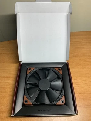 Ventilador de refrigeración de alta resistencia Noctua NF-F12 iPPC-2000 PWM 4 pines 2000 RPM 120x120x25 mm Foto 1 de 4