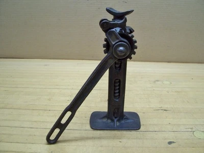 De colección RARO Ford Modelo T Ker Mfg Racine WI Jack Kit de Herramientas Ford Script Foto 1 de 4