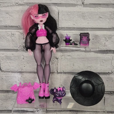 Monster High Draculaura Doll With Bat Cat Count Fabulous Figure NO SKIRT Mattel - Image 1 of 4