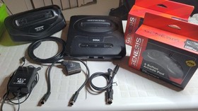 SEGA 32X + Genesis Model 2 w/audio mod + 2 new controllers + cables + Trio power