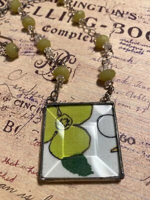 Collar Hecho a Mano Vidrio Soldado De Colección Saco de Alimentación Tela Jade Cristal Reversible Foto 1 de 4