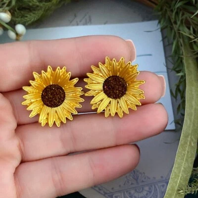 Creative Exquisite Sunflower Crystal Teeth Stud Earrings For Woman Accessories - Image 1 of 3